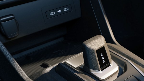 Dacia Logan - Integrated inductive wireless charger